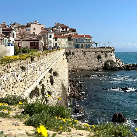 Lovely * Antibes